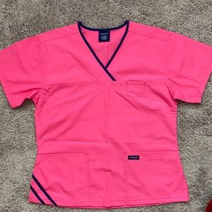 NWT Dagacci scrub top size S